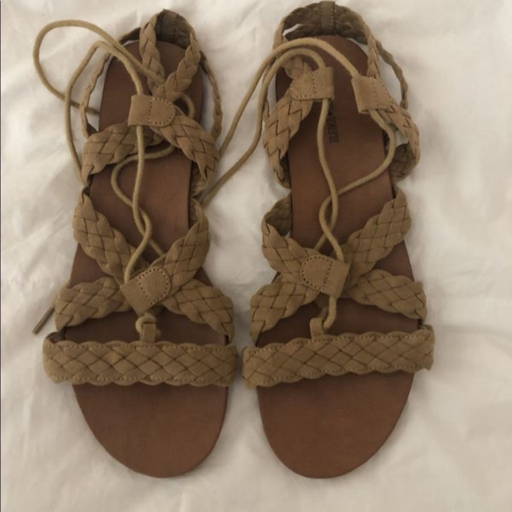 Tucker and Tate kids shoes size 4